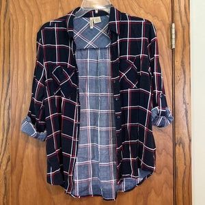 Juniors Plaid Printed Button-Up
